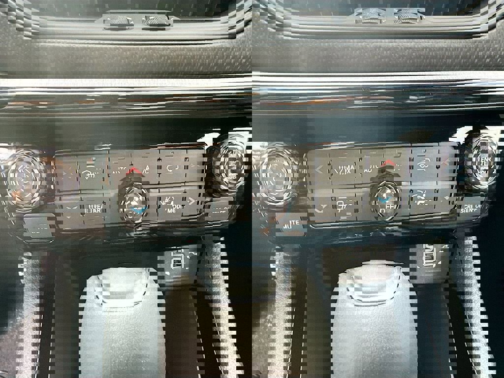 New 2026 Jeep Compass Trailhawk image 15