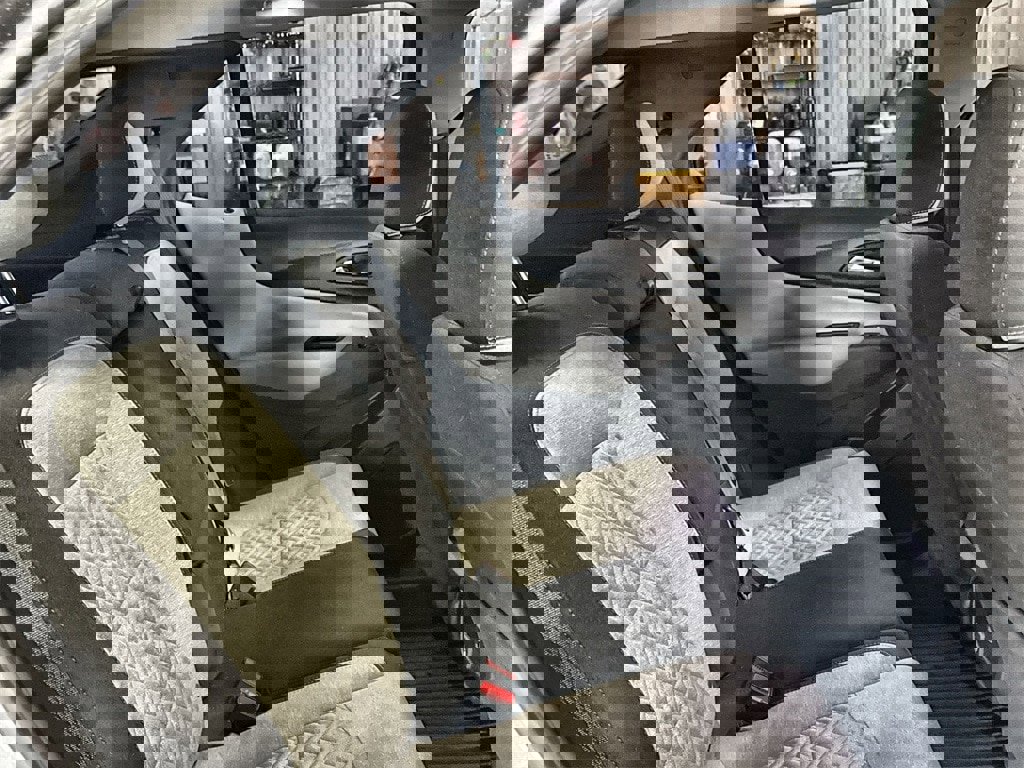 Used 2024 Chevrolet Equinox LS w/ Driver Confidence II Package image 29