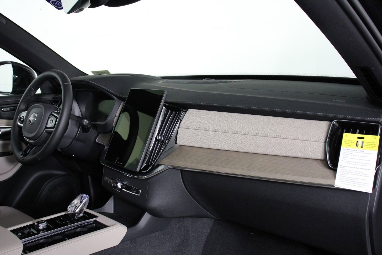 New 2026 Volvo XC90 T8 Ultra image 9