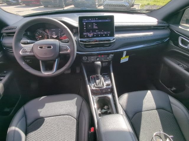 New 2026 Jeep Compass Latitude AWD/4WD image 14