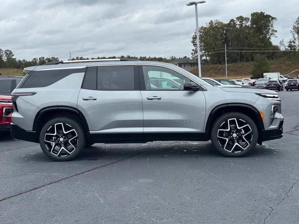 New 2026 Chevrolet Traverse High Country image 2