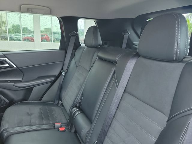 Used 2024 Mitsubishi Outlander SE FWD image 14