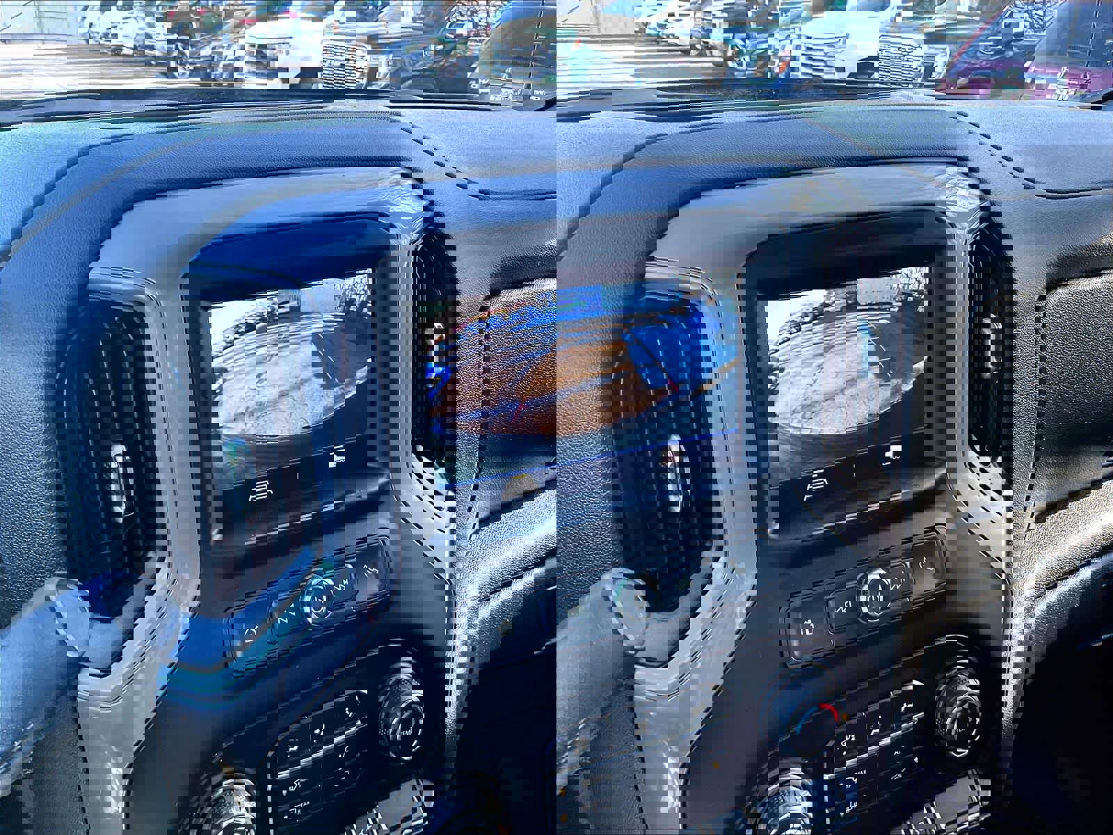 Used 2021 Chevrolet Silverado 1500 Custom image 18