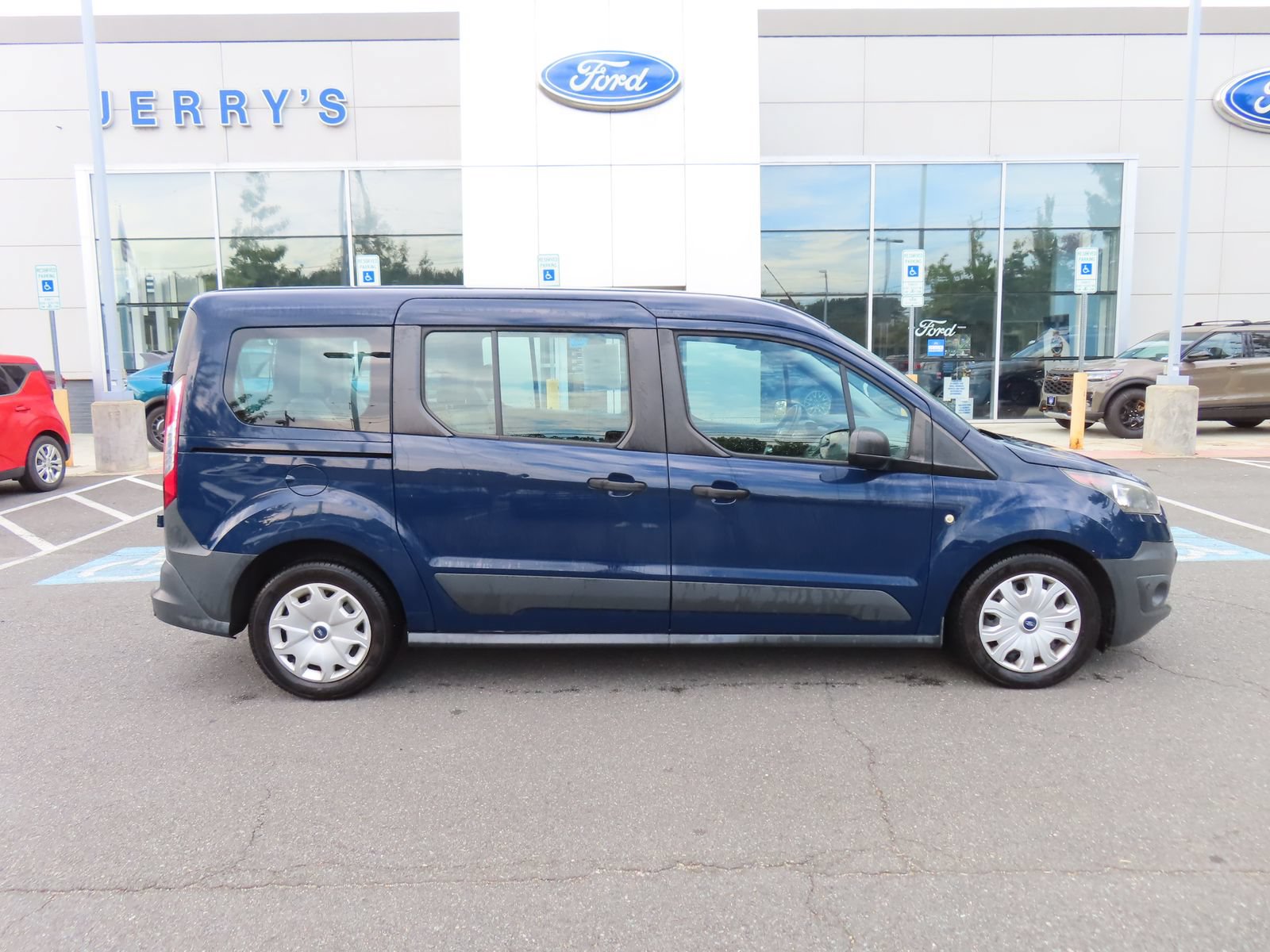 Used 2017 Ford Transit Connect XL FWD image 4