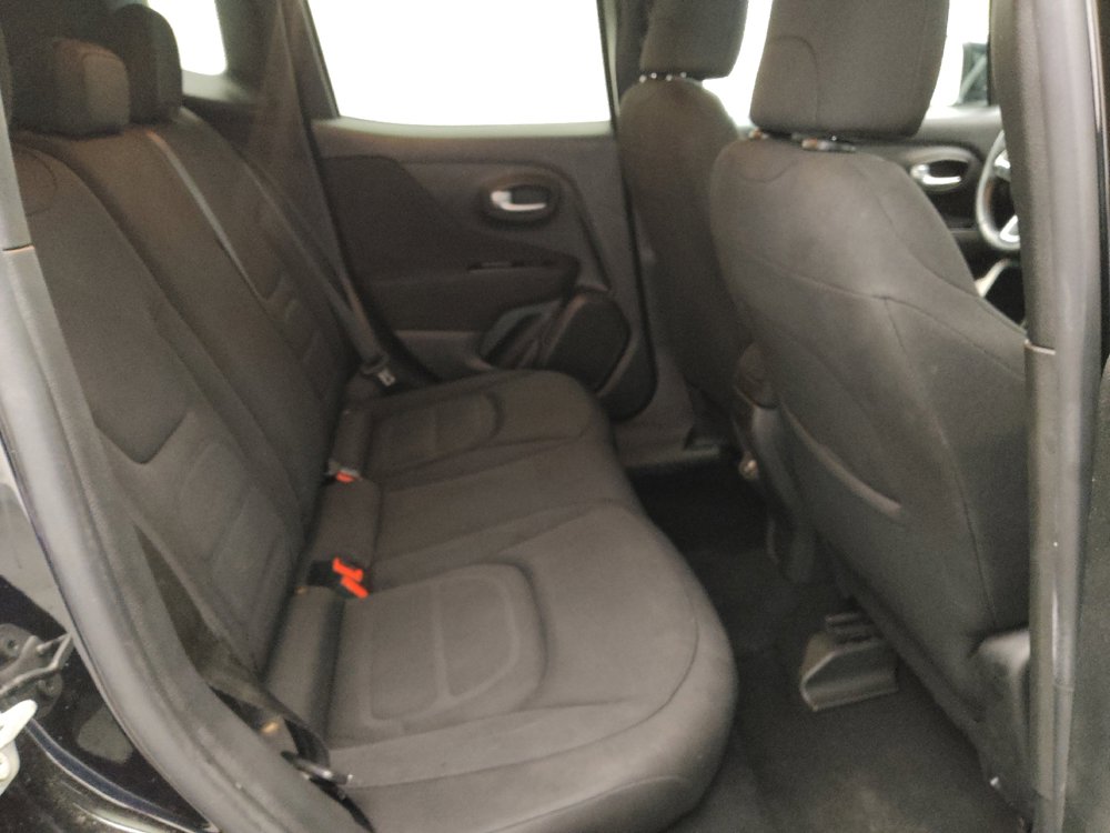 Used 2020 Jeep Renegade Latitude FWD image 19