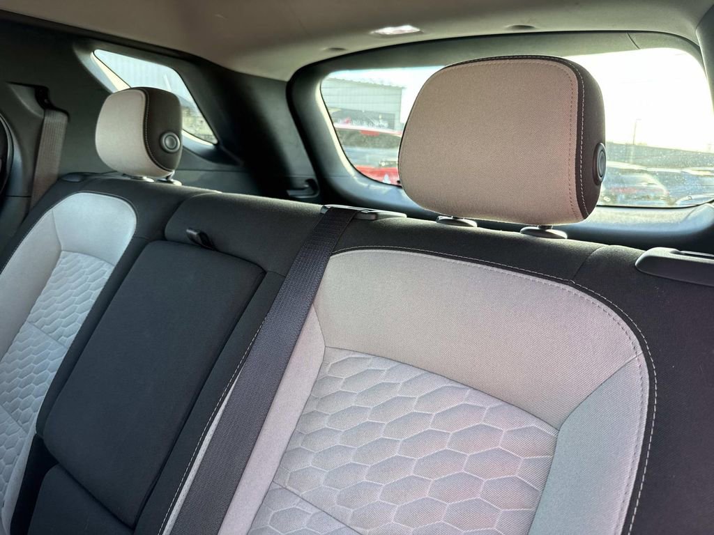 Used 2020 Chevrolet Equinox LS image 13