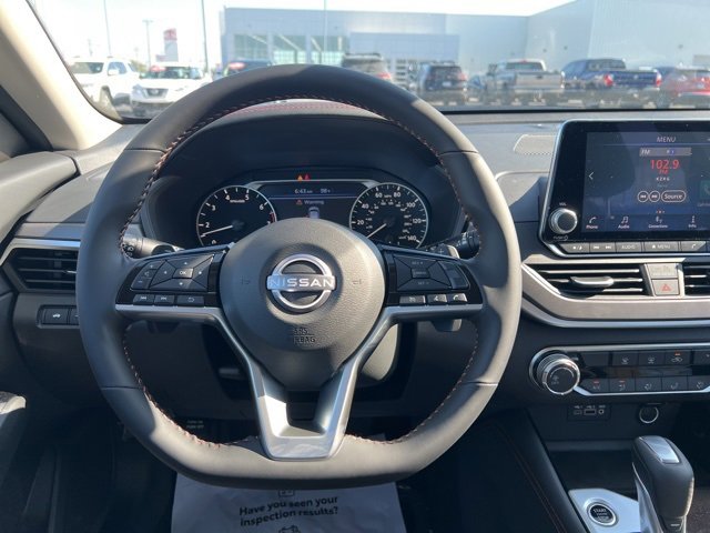 New 2025 Nissan Altima 2.5 SR image 8