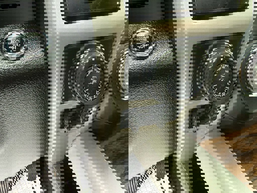 Used 2020 Ford F150 Lariat w/ Equipment Group 502A Luxury image 18