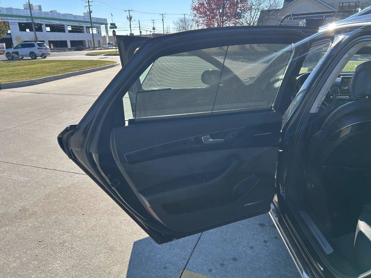 Used 2015 Audi A8 L 3.0T w/ Premium Package AWD/4WD image 39