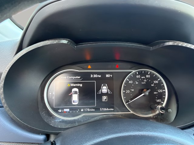 Used 2023 Nissan Versa SV FWD image 10