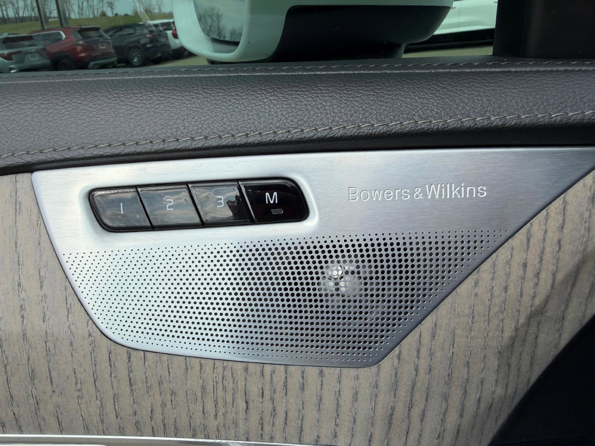 Used 2023 Volvo XC90 T8 Ultimate w/ Protection Package Premier image 35