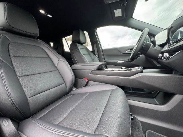 New 2026 Chevrolet Equinox LT w/ Convenience Package II AWD/4WD image 21