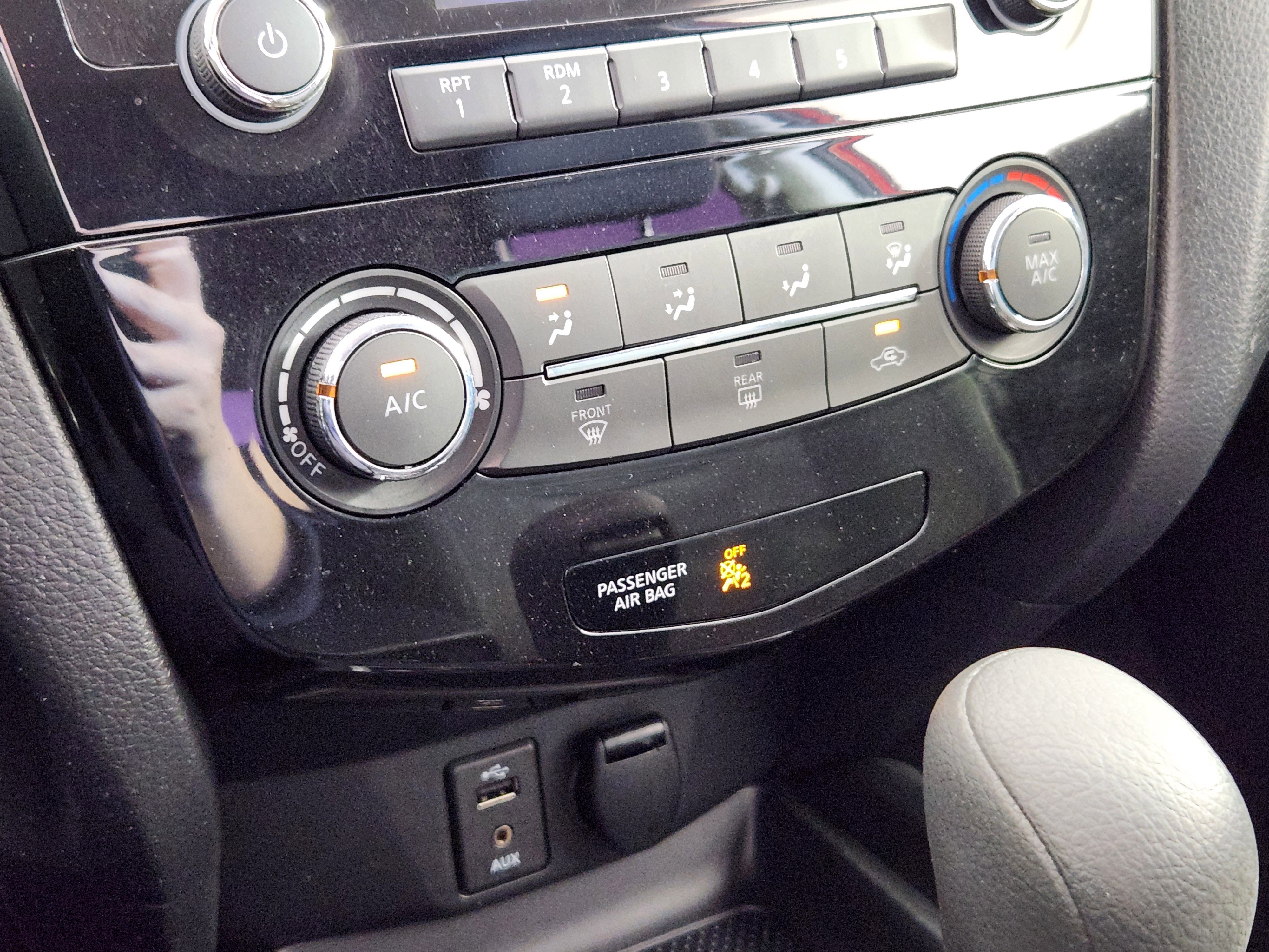 Used 2016 Nissan Rogue S image 24