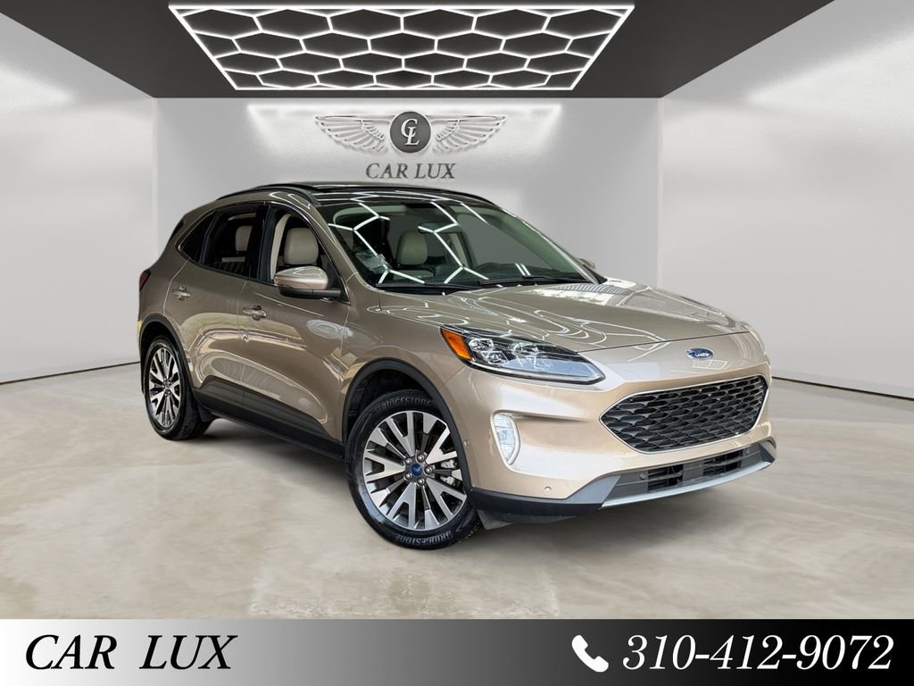 Used 2020 Ford Escape Titanium image 7