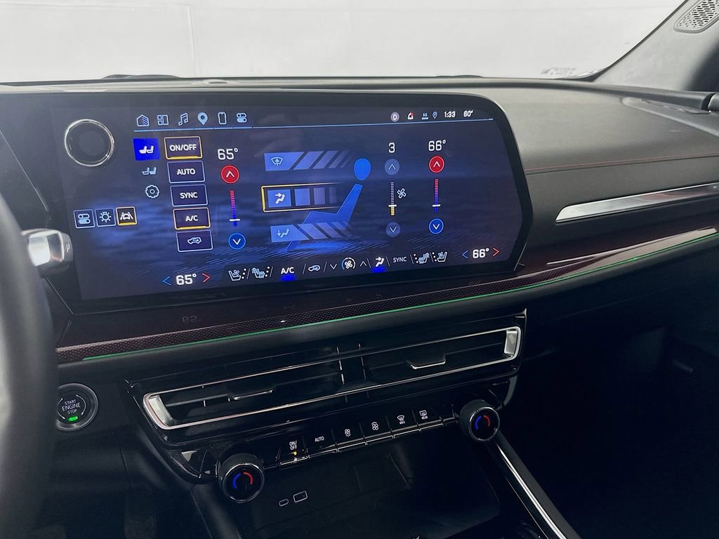 Used 2025 Chevrolet Traverse RS w/ LPO, Cargo Package image 28