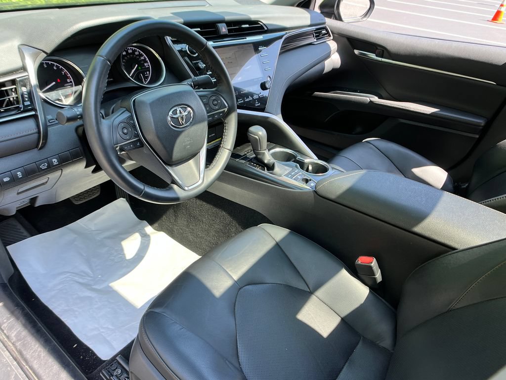 Used 2020 Toyota Camry XLE FWD image 10