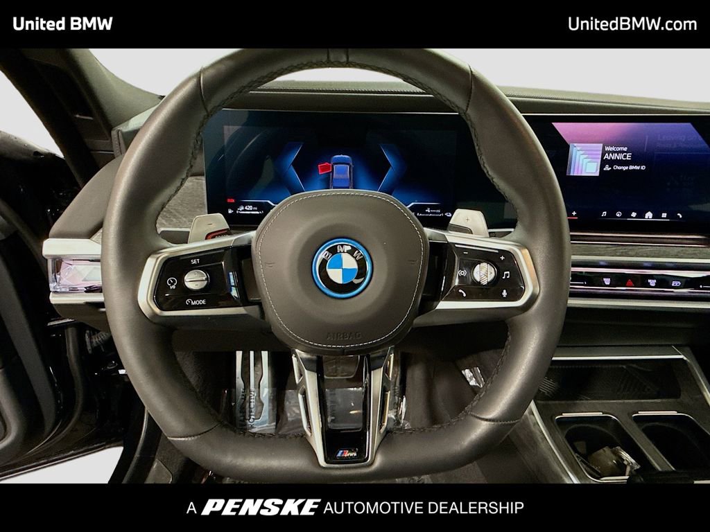 Certified 2024 BMW 750e xDrive w/ Premium Package 2 AWD/4WD image 6