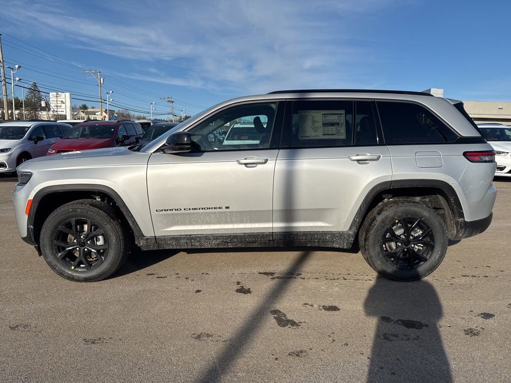 New 2026 Jeep Grand Cherokee 4WD image 2