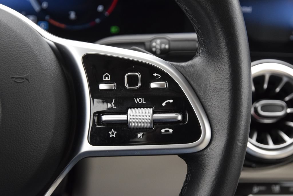 Certified 2022 Mercedes-Benz GLB 250 4MATIC image 24
