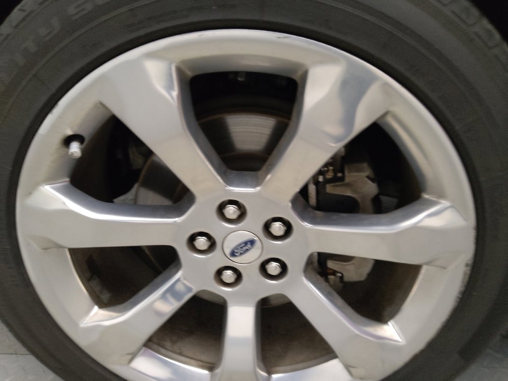 Used 2020 Ford Explorer Platinum w/ Premium Technology Package AWD/4WD image 31