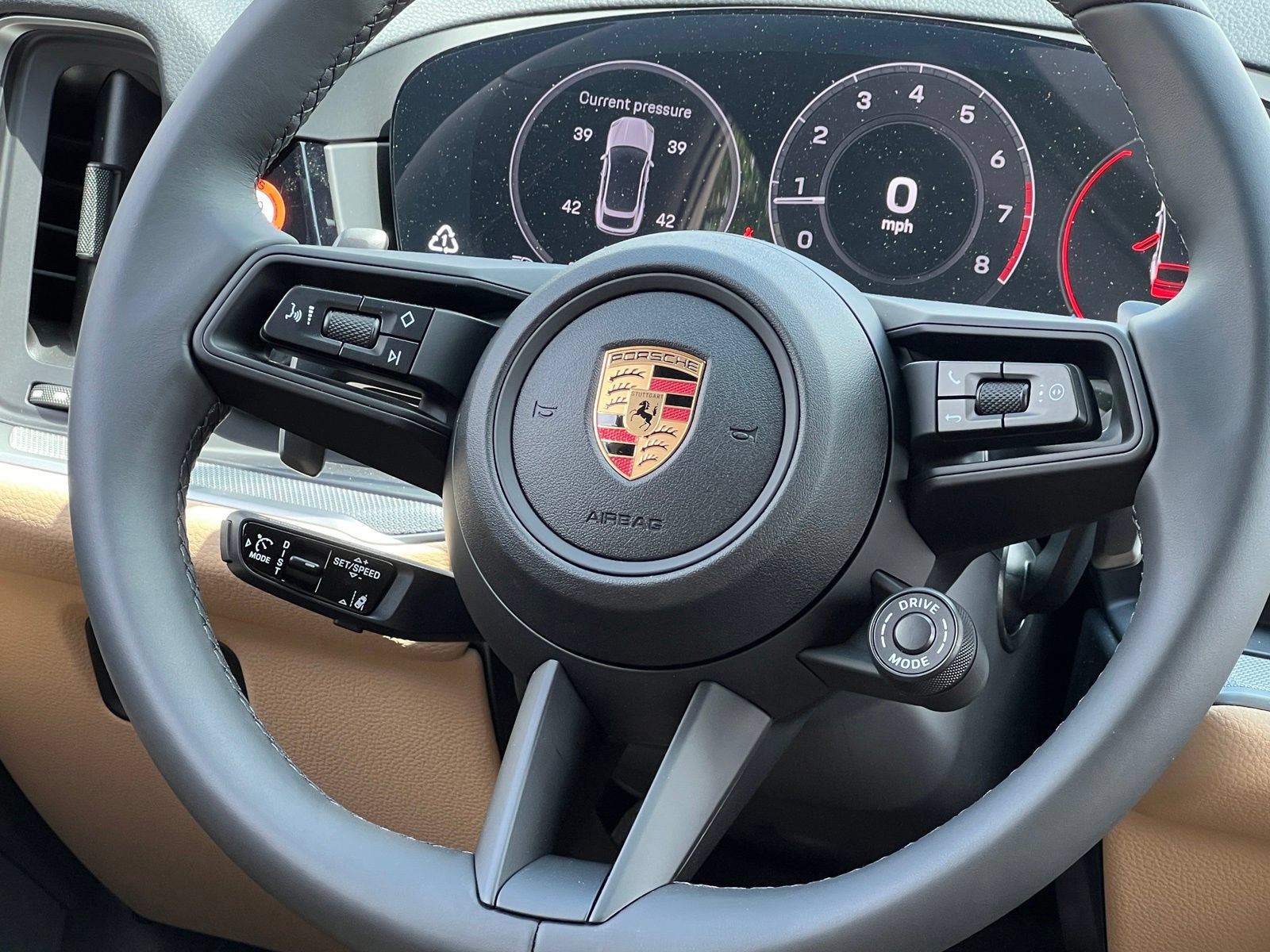 New 2026 Porsche Cayenne Coupe AWD/4WD image 24