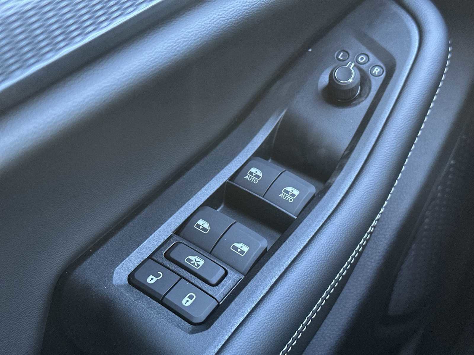 New 2025 Jeep Grand Cherokee L Laredo w/ Luxury Tech Group I image 15