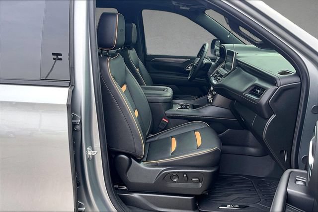 Used 2024 GMC Yukon AT4 w/ AT4 Premium Package AWD/4WD image 5