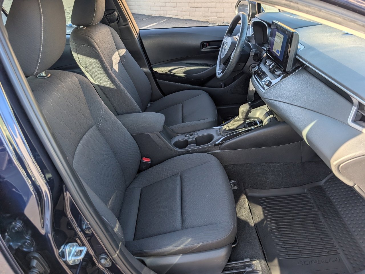 Used 2023 Toyota Corolla LE image 8