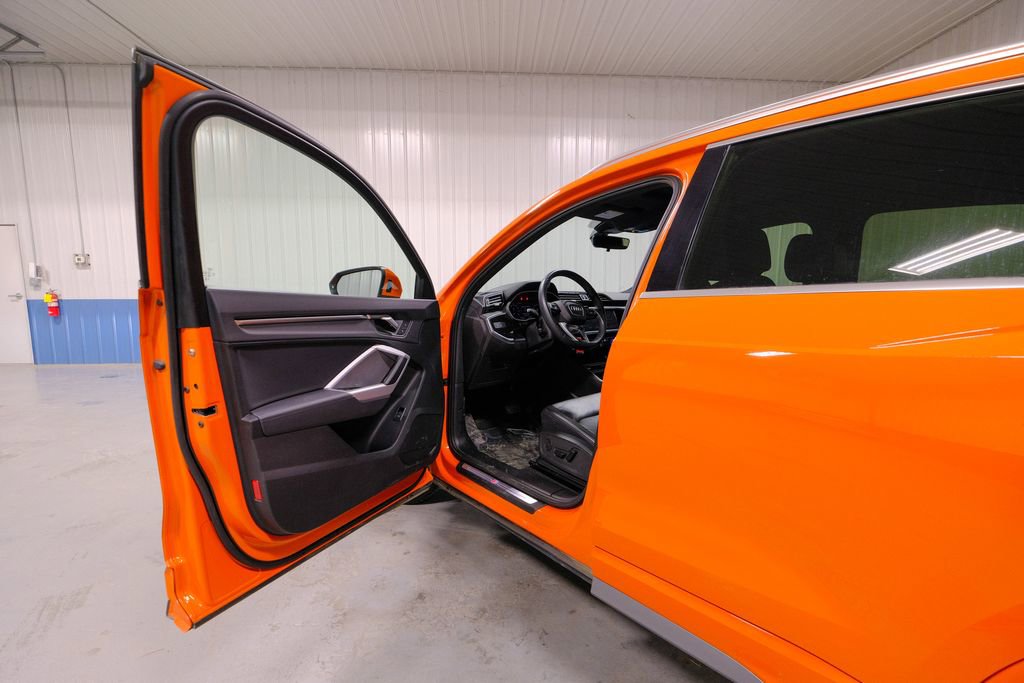 Used 2025 Audi Q3 2.0T Premium image 23