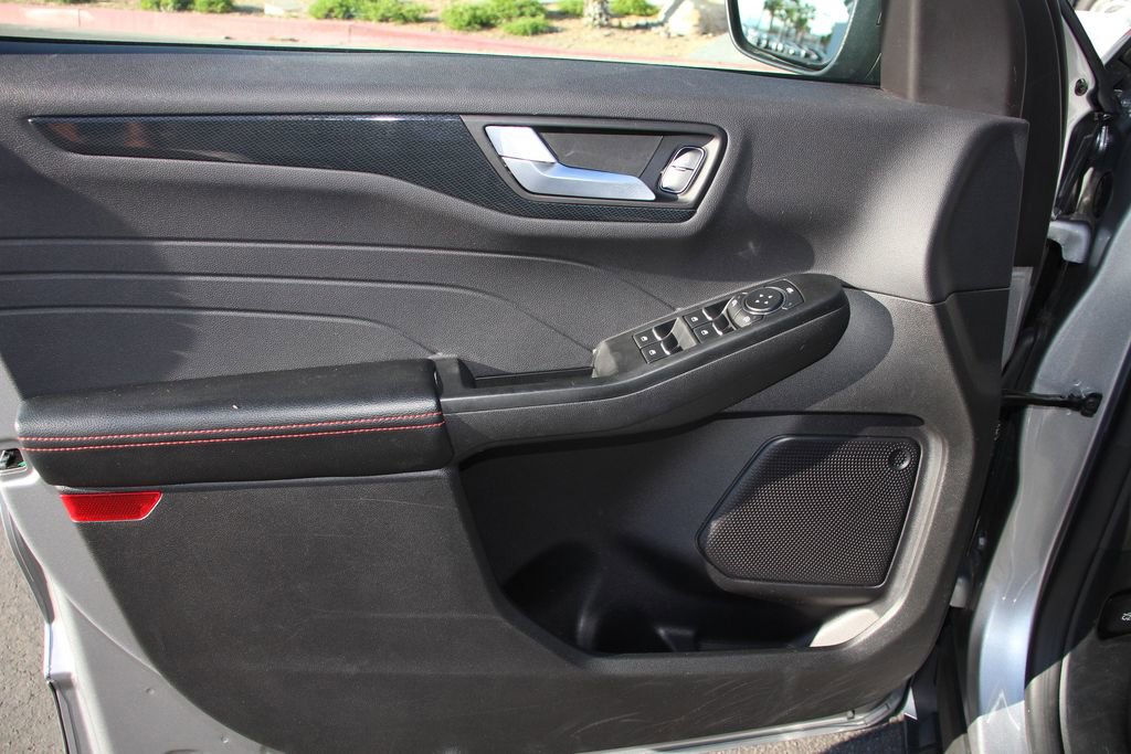 Certified 2023 Ford Escape ST-Line AWD/4WD image 22