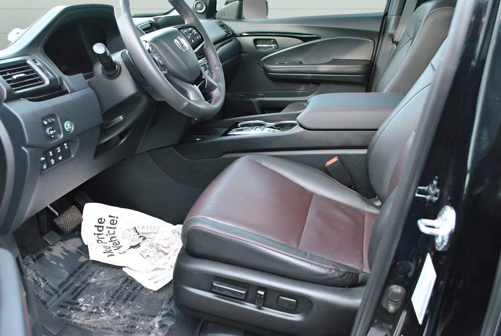 Certified 2024 Honda Ridgeline Black Edition image 12