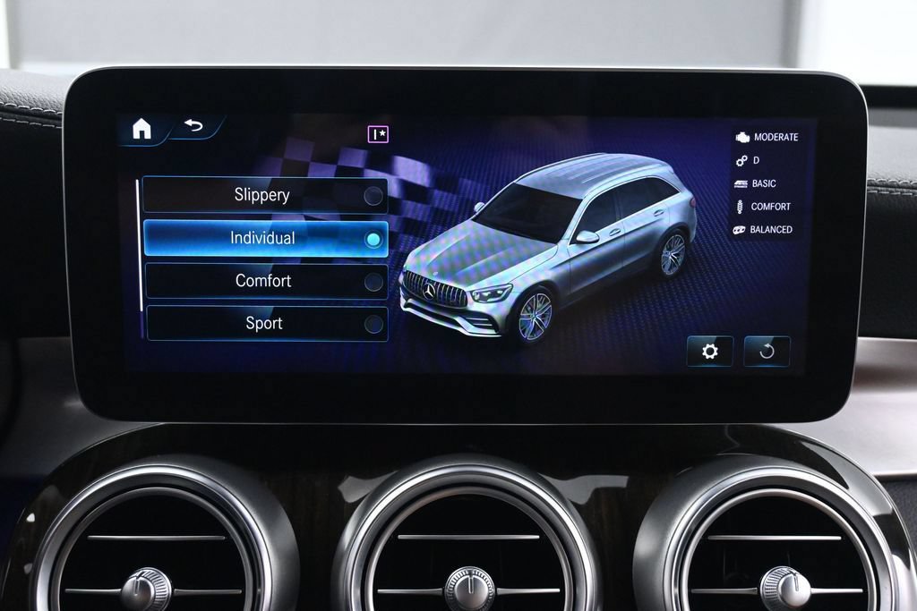 Used 2021 Mercedes-Benz GLC 43 AMG 4MATIC image 36