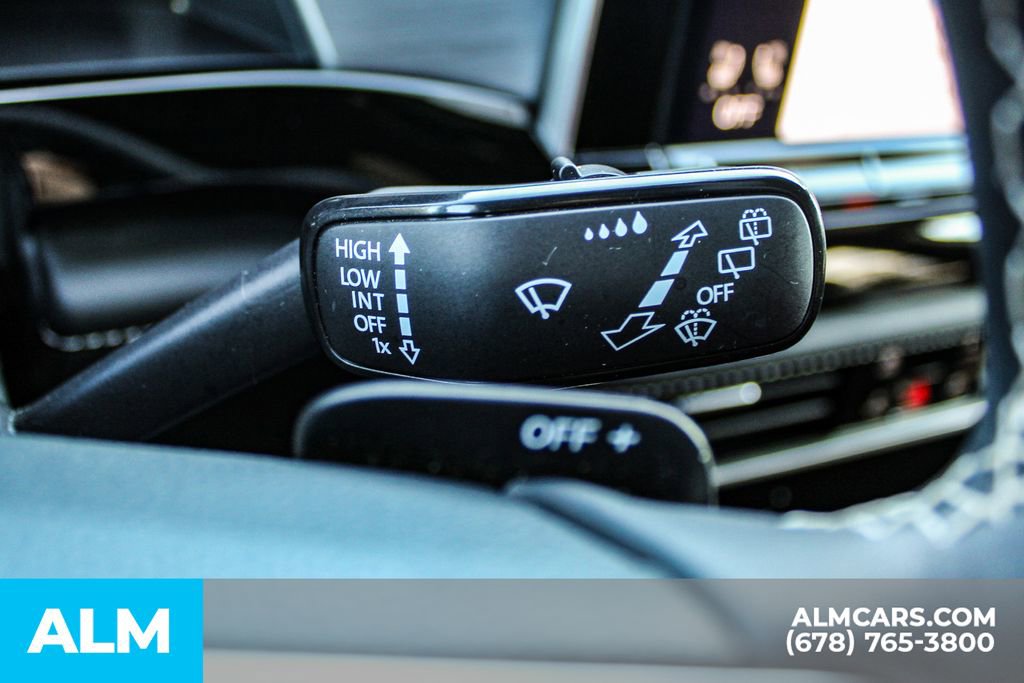 Used 2024 Volkswagen Atlas Cross Sport SE image 28