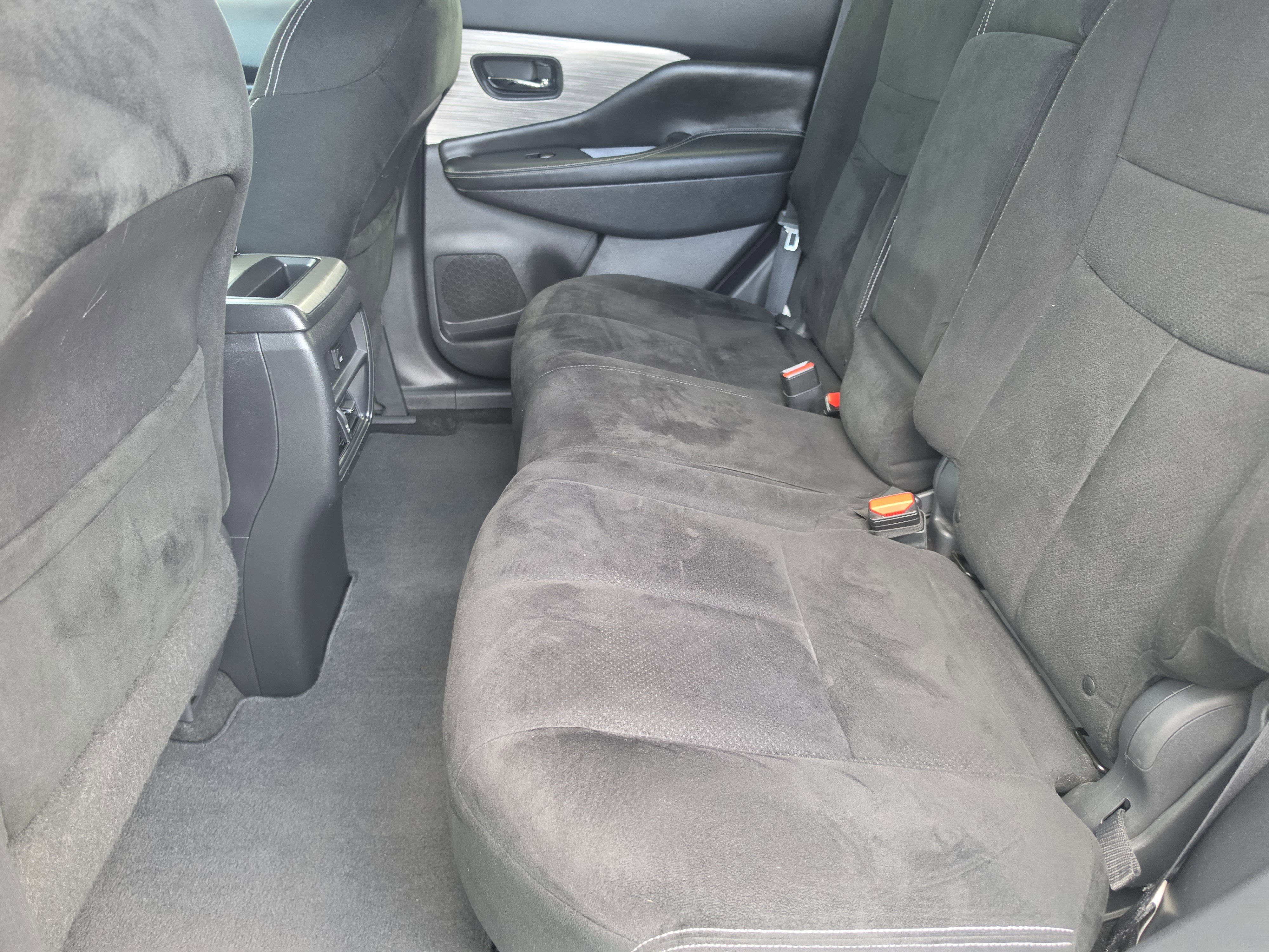 Used 2015 Nissan Murano SV w/ Premium Package FWD image 9