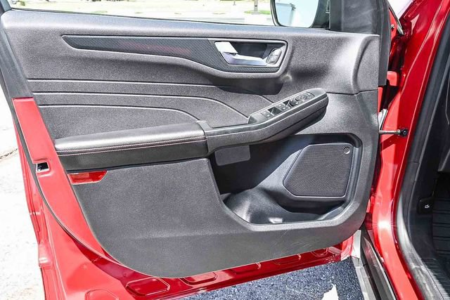 Used 2024 Ford Escape ST-Line w/ Tech Pack #1 FWD image 23