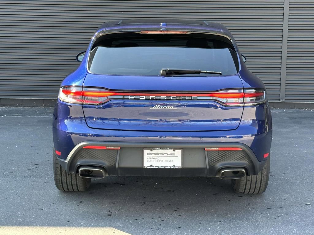 Certified 2026 Porsche Macan AWD/4WD image 4