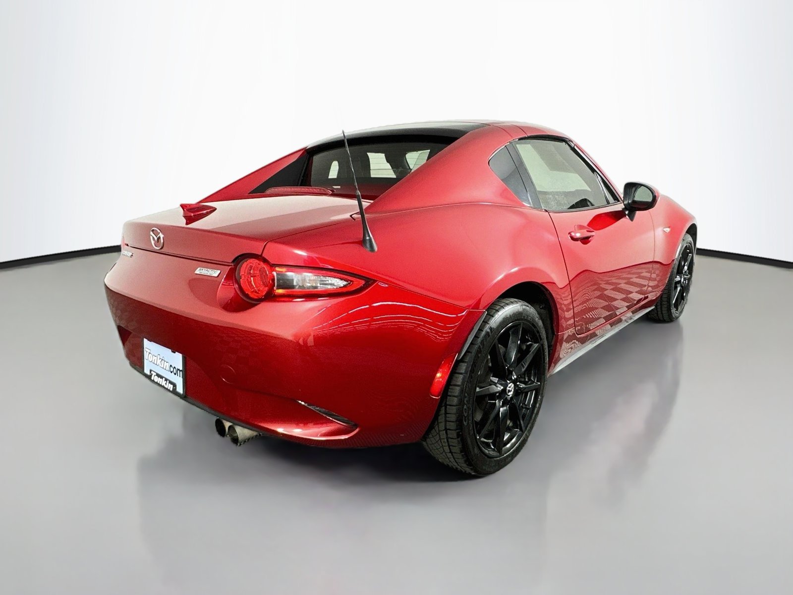 Used 2017 MAZDA MX-5 Miata RF Grand Touring RWD image 9