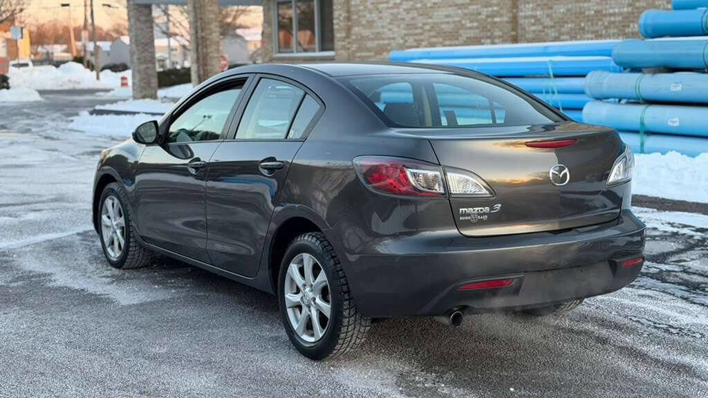 Used 2010 MAZDA MAZDA3 i Touring FWD image 5