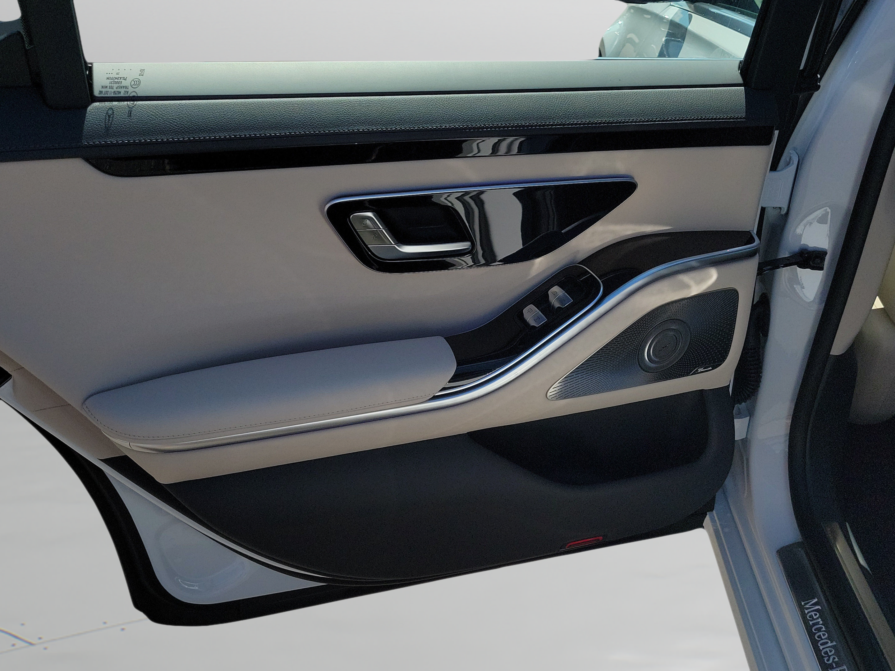 New 2026 Mercedes-Benz S 500 4MATIC image 7