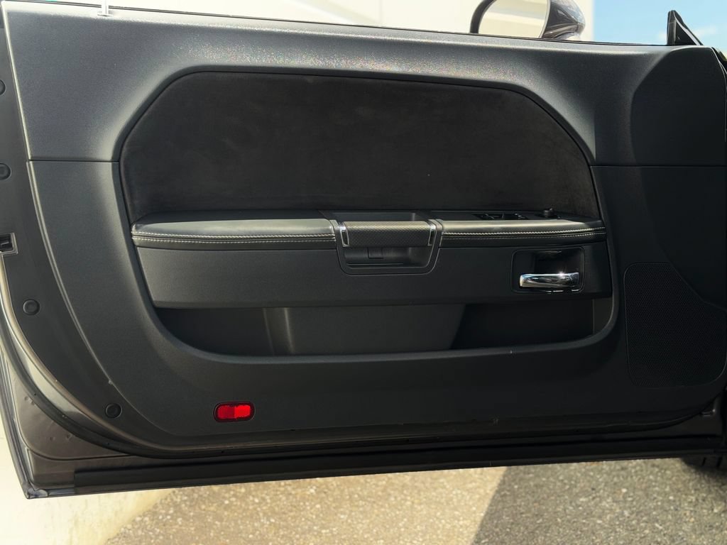 Used 2013 Dodge Challenger SRT8 w/ Harman Kardon Audio Group RWD image 10