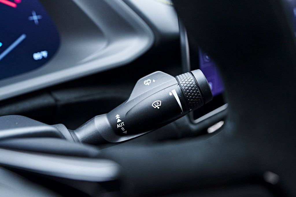 Used 2025 Lotus Emira RWD image 59