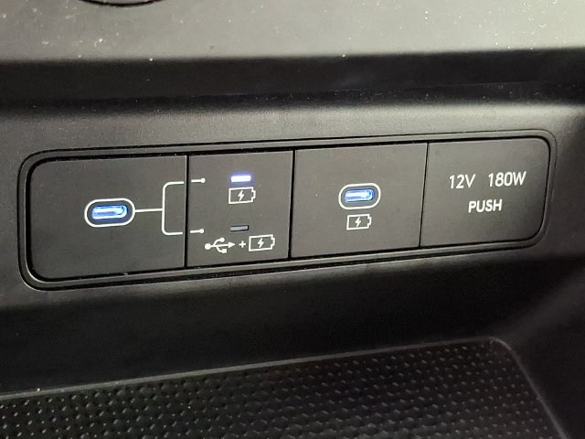 Certified 2025 Hyundai Tucson SE FWD image 28