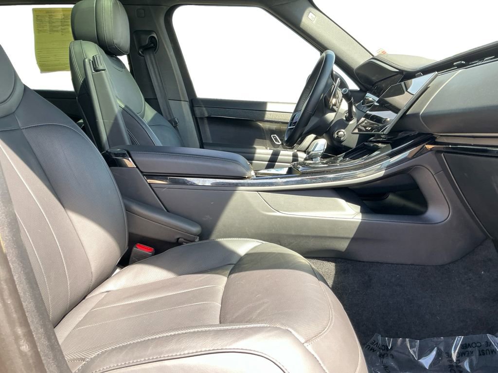 Used 2024 Land Rover Range Rover Sport Dynamic SE image 18