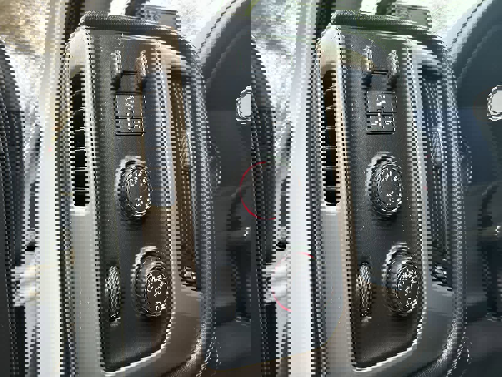 Used 2016 GMC Sierra 2500 Denali w/ Duramax Plus Package image 10