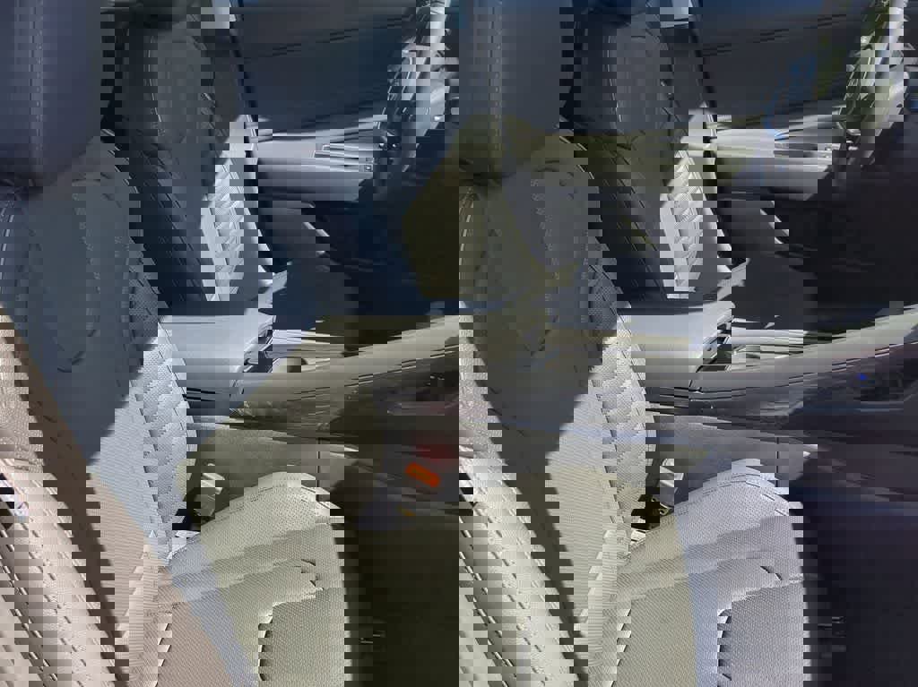 New 2026 Hyundai Elantra Limited image 23