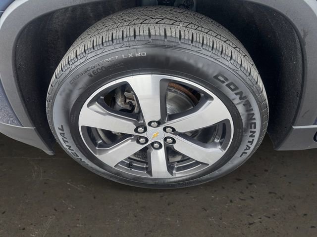 Used 2023 Chevrolet Traverse LT w/ LT Premium Package AWD/4WD image 9