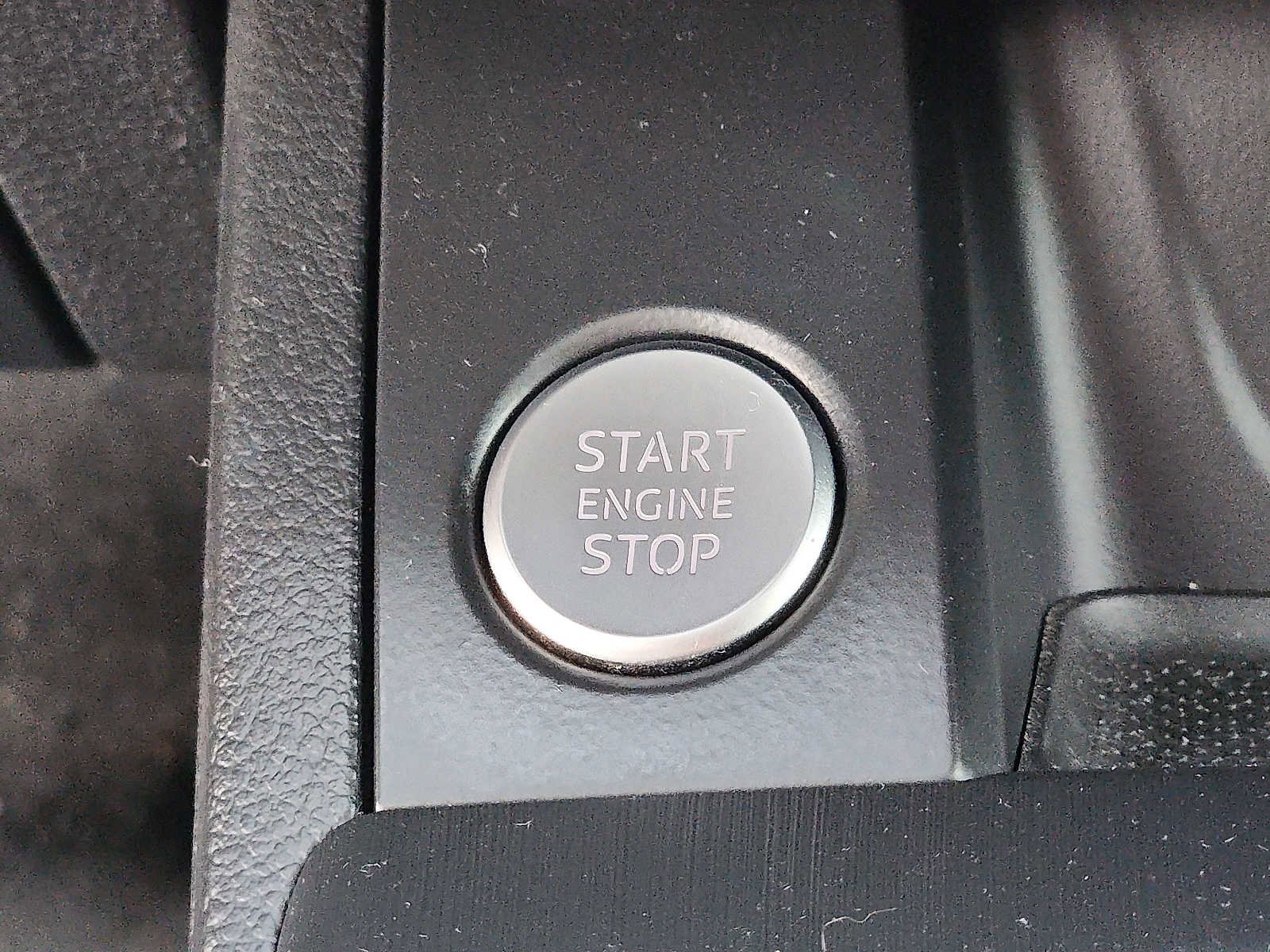 Used 2017 Audi A4 2.0T Premium Plus w/ Premium Plus Package image 23