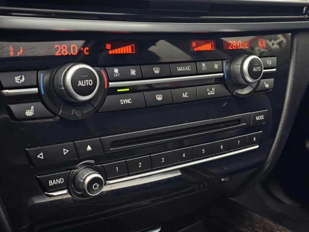 Used 2017 BMW X5 xDrive35d image 30