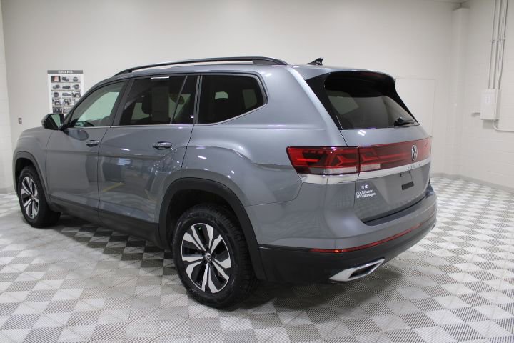 Used 2024 Volkswagen Atlas SE image 7