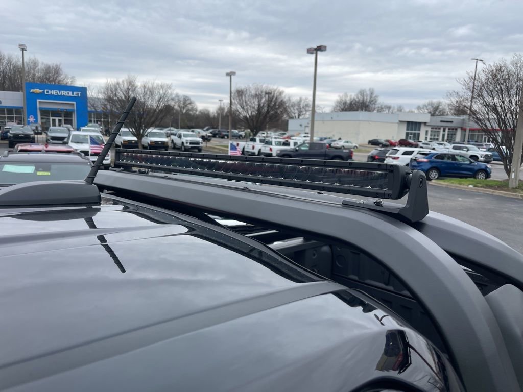 Used 2025 Chevrolet Colorado Z71 w/ Midnight Edition image 12